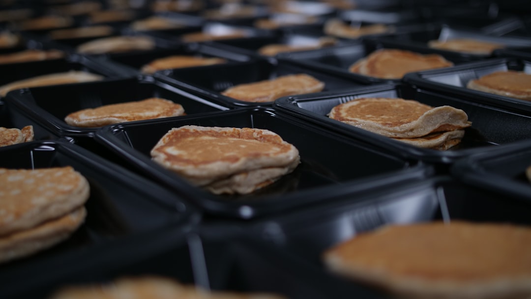 Zo maak je zelf de lekkerste blini’s: het Russische feesthapje